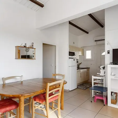 Agathe Plus- 1221- Spacieux- 4 Pers